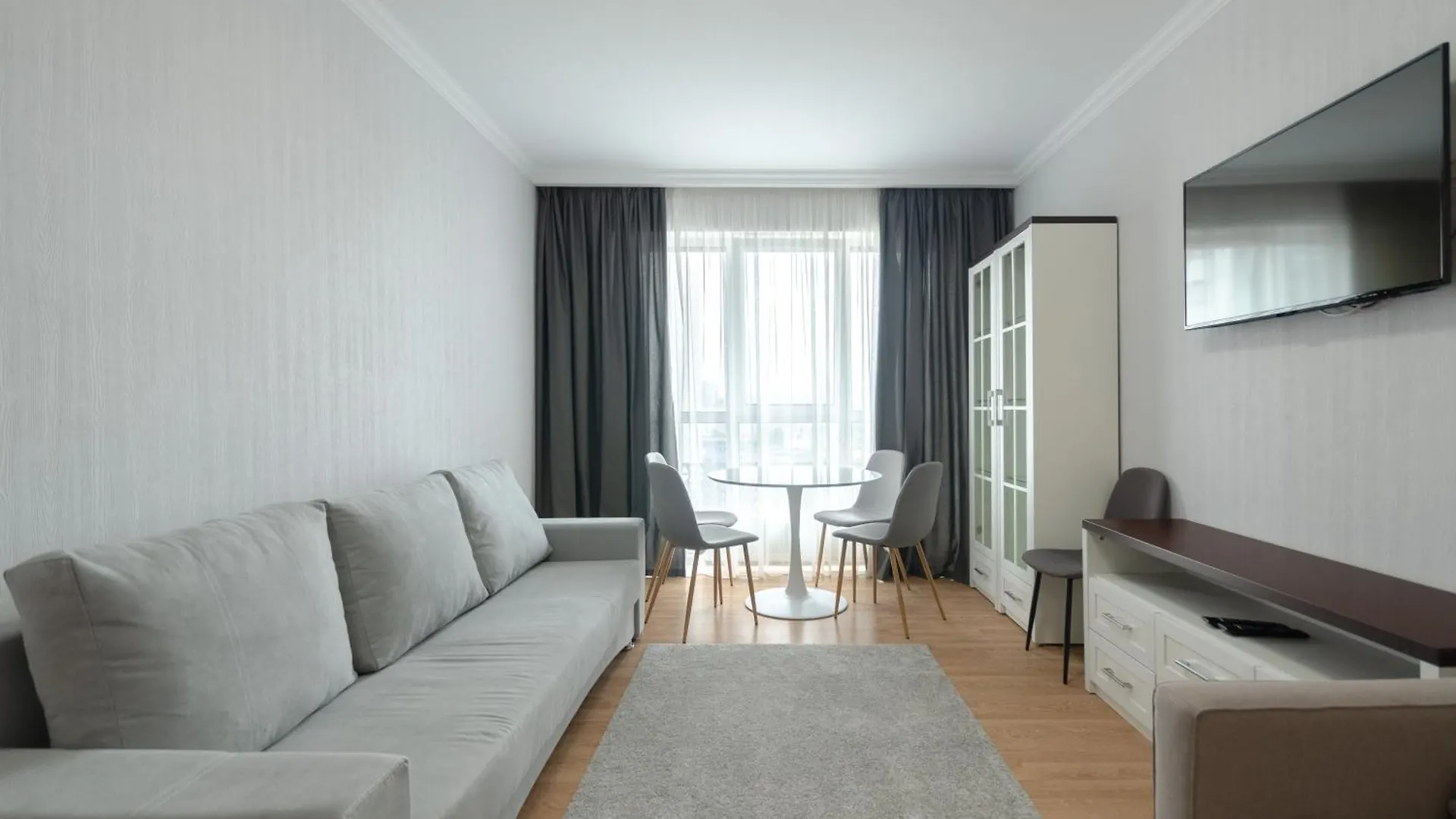 Petrovdom Apartments 10-41B In Rc Kvartet, Vasyl Lypkivskyi 16B Киев