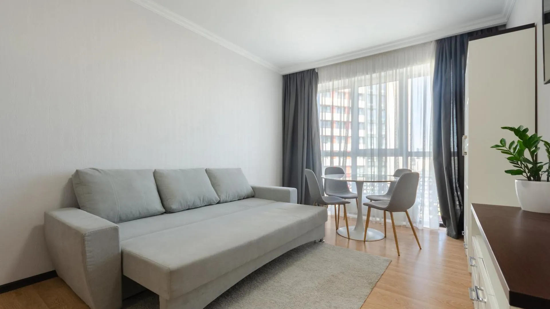 Petrovdom Apartments 10-41B In Rc Kvartet, Vasyl Lypkivskyi 16B Киев